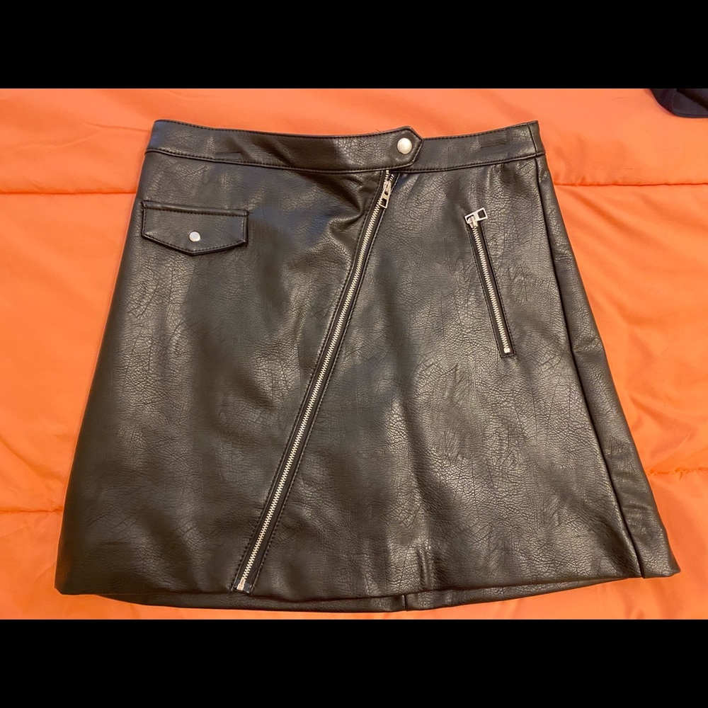Size 8  pleather skirt from H&M NWT